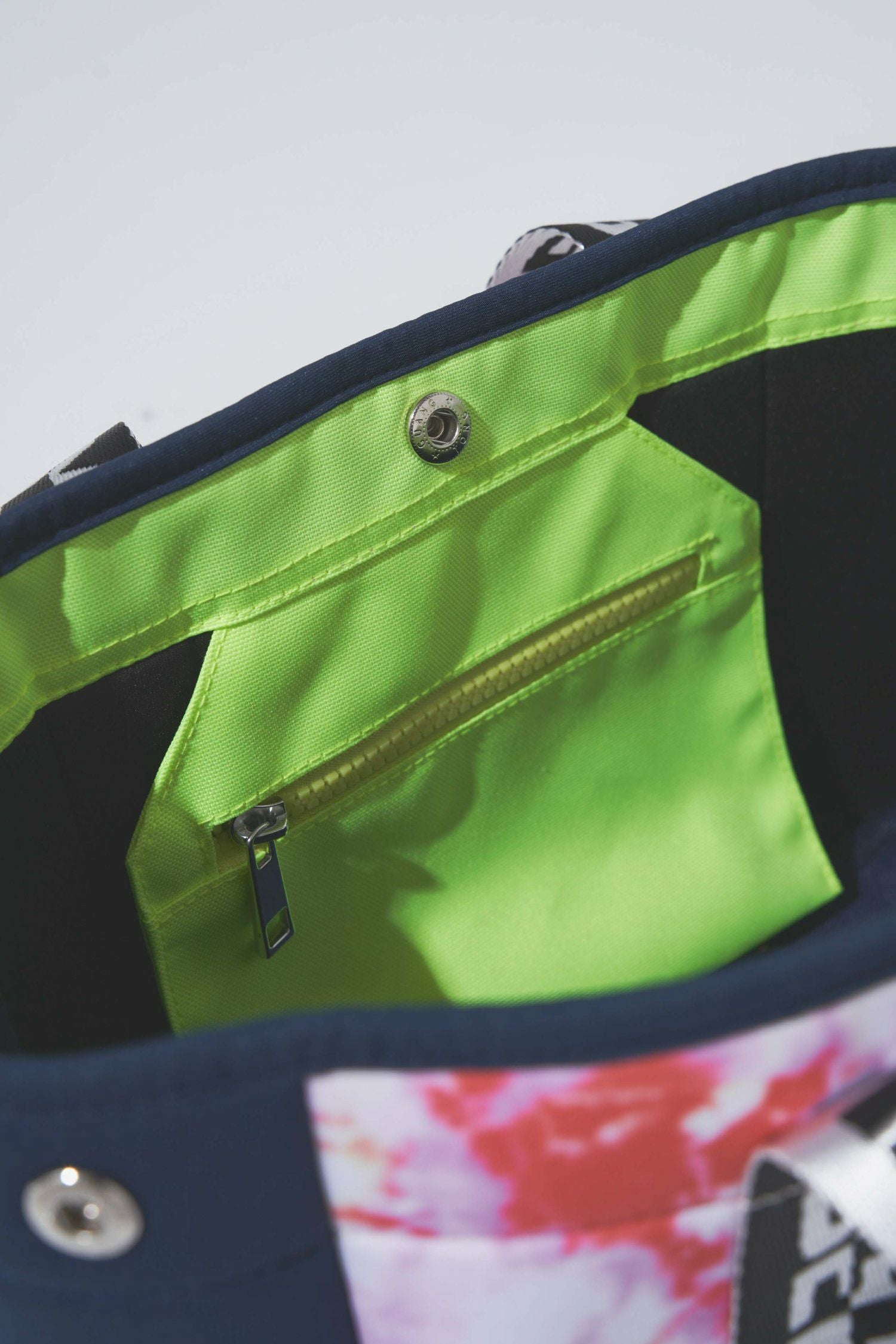 NEW＞ Tie dye art Neopren mini tote / UNISEX | DECEMBERMAY